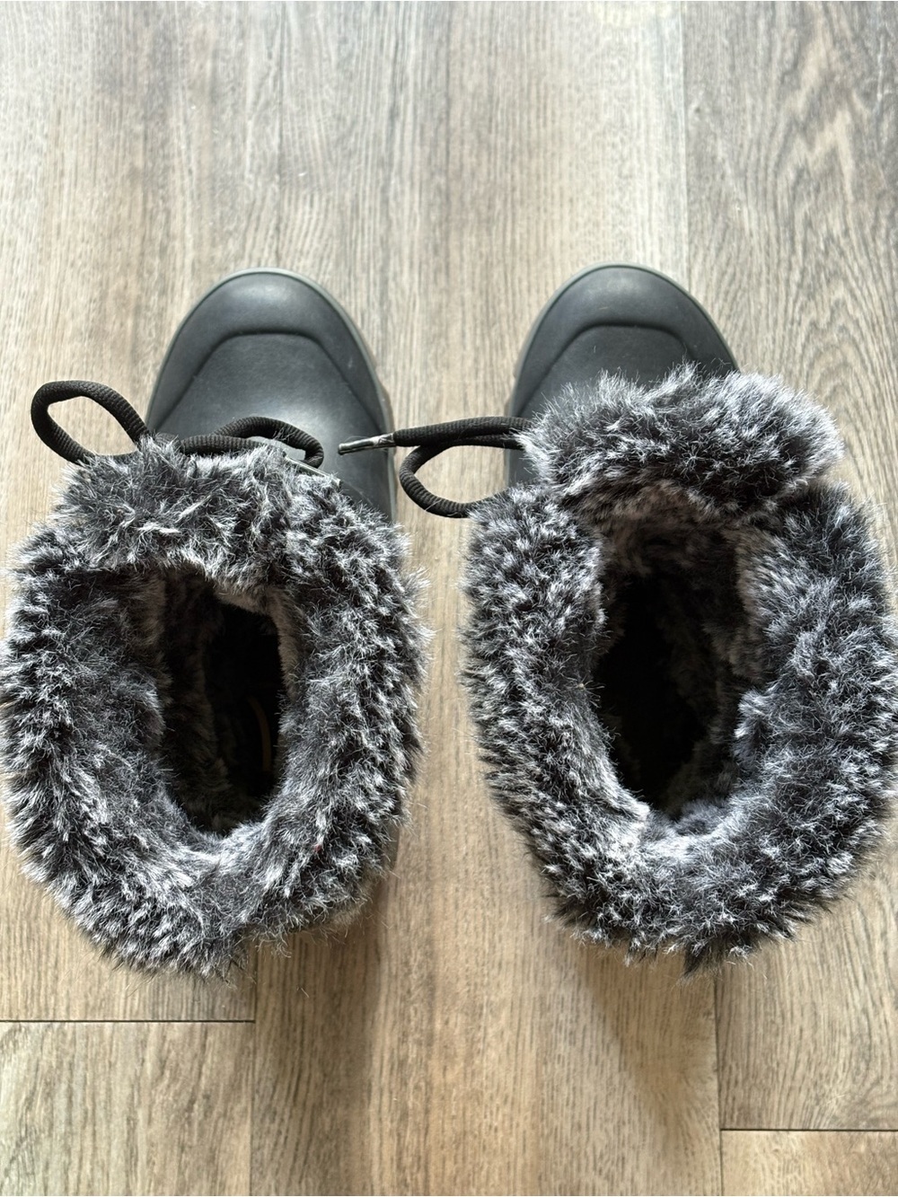Bogs Women's Black Winter Fur-Lined Ankle Boots